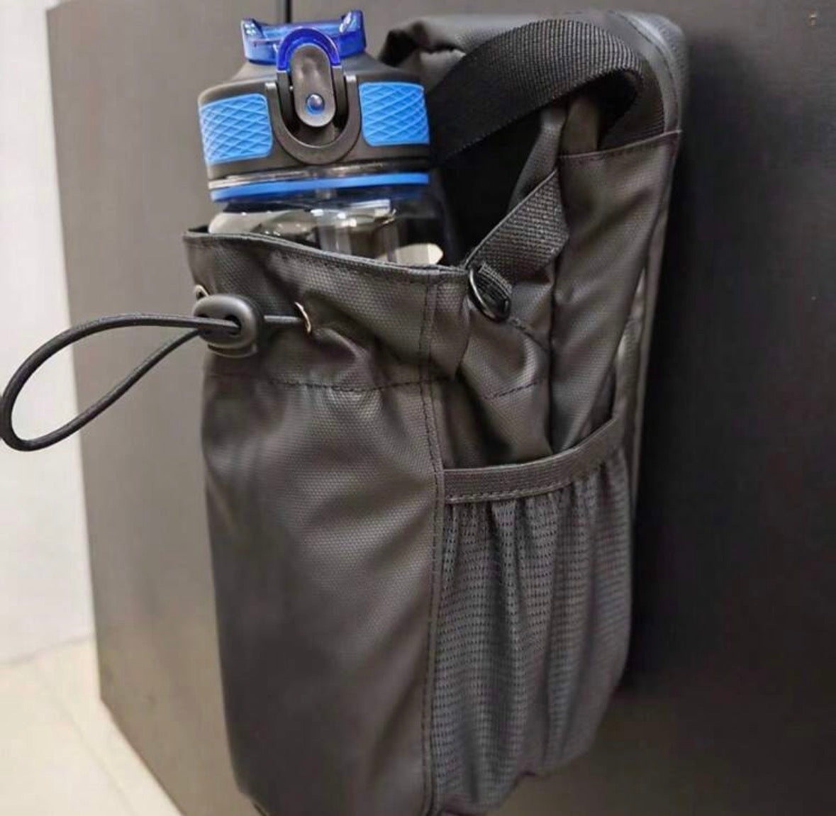 New Fitness Magnetic Water Bottle Bag